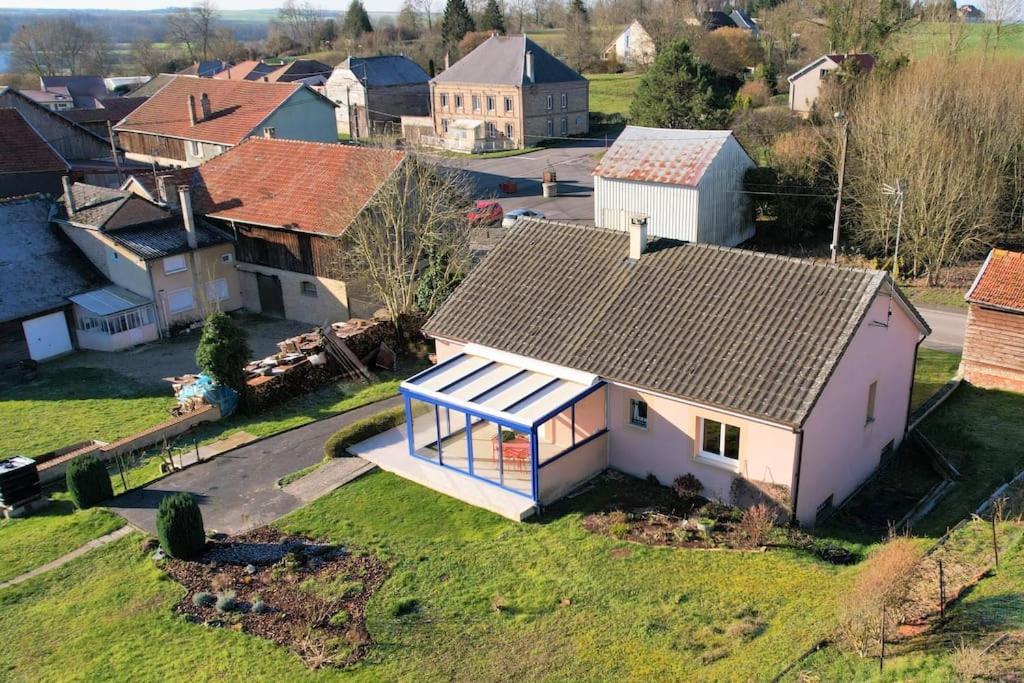 Maison Avec Veranda - Gite De L'Arbrisseau Rethel Exterior photo
